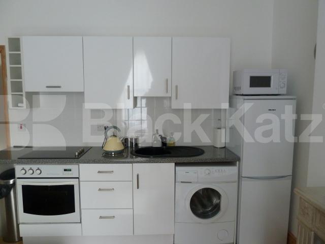 			NEW INSTRUCTION, 2 Bedroom, 1 bath, 1 reception Flat			 Mildmay Road, NEWINGTON GREEN